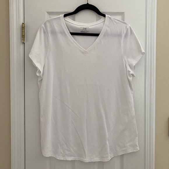Dry Tek - Tek Gear - V neck white shirt - Size XL - Picture 1 of 4